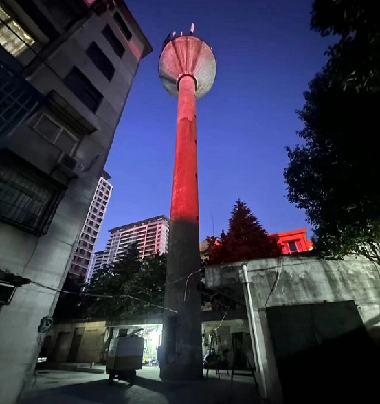 水塔拆除公司：精心施工，為城市換新顏